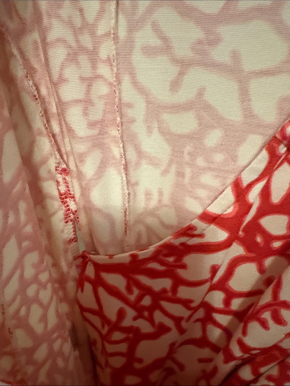 Diane Von Furstenberg Red and White Printed Silk Wrap Dress - Picture 4 of 6